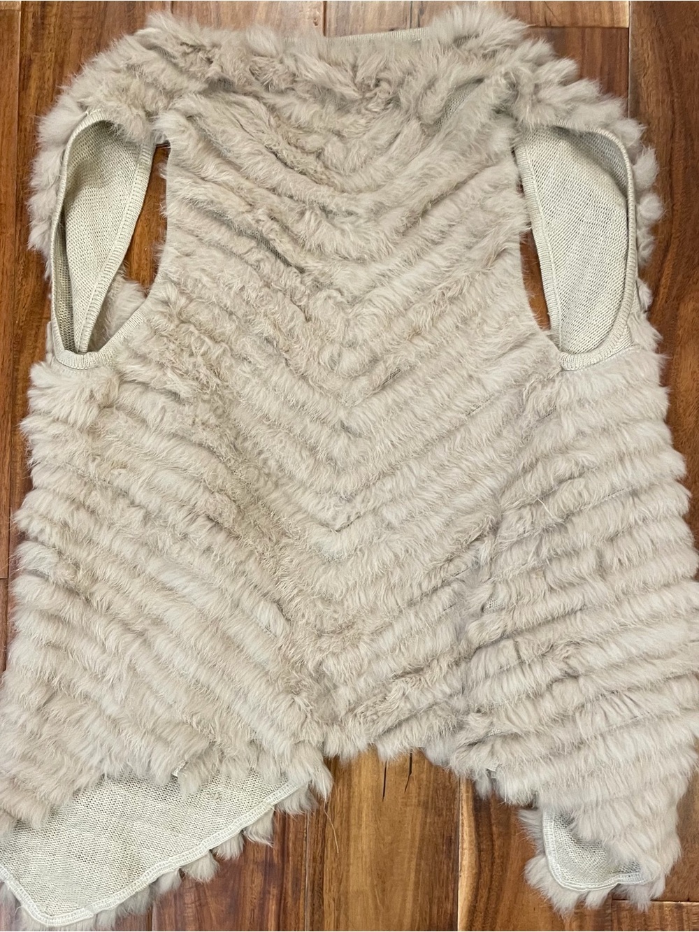 Metric Knits Fur Collection Women’s Rabbit Fur Vest Size XS. - Picture 4 of 13
